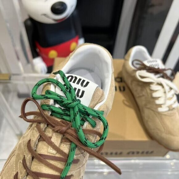 🍮Miu Miu x New Balance 530 Suede Sneakers